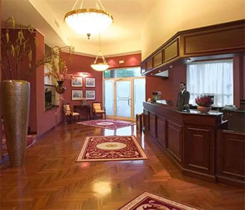 Hotel Maxim Peschiera Borromeo