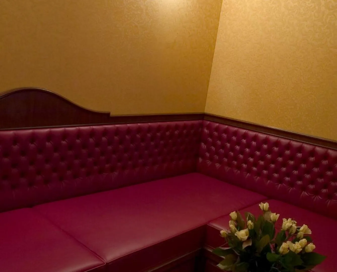 Hotel Maxim Peschiera Borromeo
